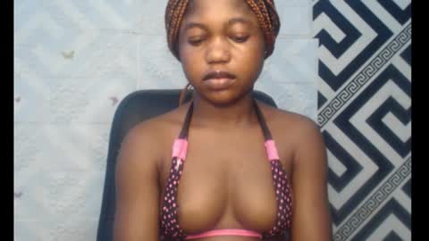 Snapshot of sexy_floral chatting on October 2025 06:45:02 AM Angela online show from October 2025 06:45:02 AM