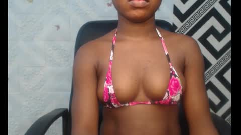 Snapshot of sexy_floral chatting on October 2025 09:15:01 PM Angela online show from October 2025 09:15:01 PM