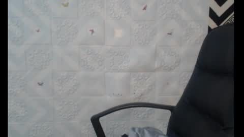 Snapshot of sexy_floral chatting on October 2025 07:31:02 PM Angela online show from October 2025 07:31:02 PM