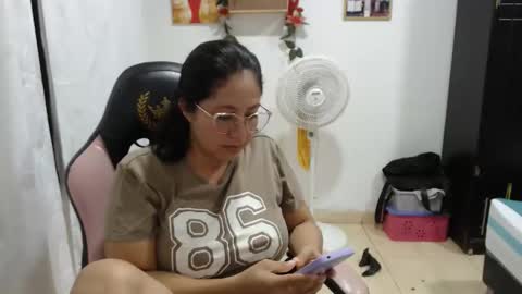 layla violeta gomez online show from January 2026 05:22:02 AM