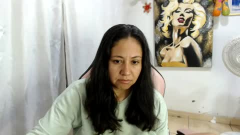 layla violeta gomez online show from July 2026 04:21:01 AM