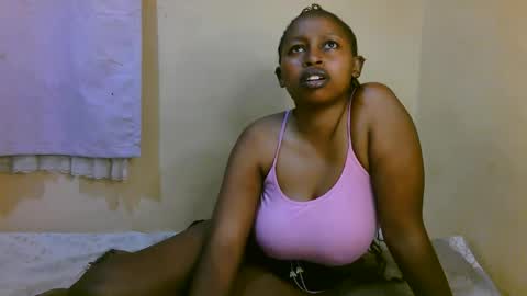 Snapshot of sexy_latasha chatting on May 2026 04:04:02 PM sexy_latasha online show from May 2026 04:04:02 PM