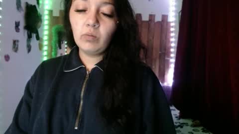 sexy lolas online show from January 2025 12:17:01 AM