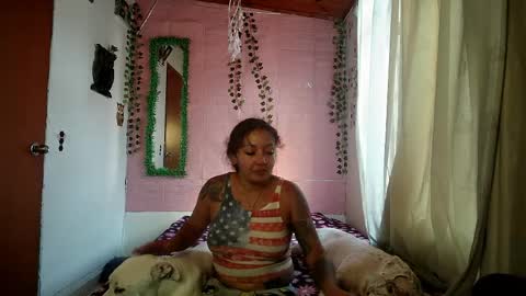 Snapshot of sexy_lolas chatting on April 2026 10:56:02 PM sexy lolas online show from April 2026 10:56:02 PM