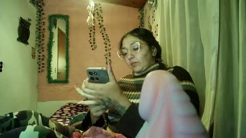 Snapshot of sexy_lolas chatting on April 2026 01:42:02 AM sexy lolas online show from April 2026 01:42:02 AM