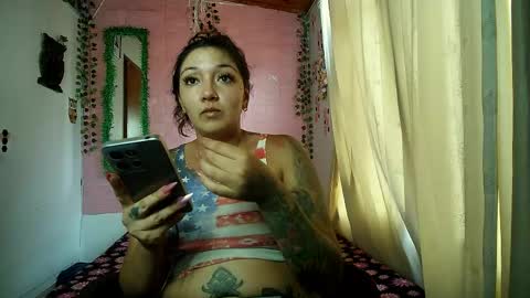 Snapshot of sexy_lolas chatting on April 2026 10:01:02 PM sexy lolas online show from April 2026 10:01:02 PM