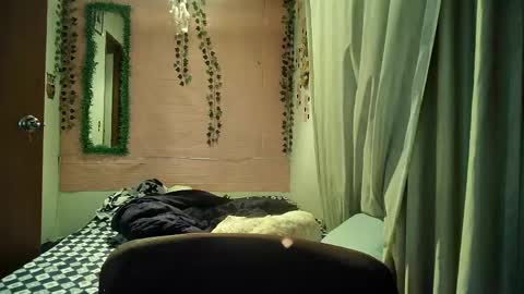 Snapshot of sexy_lolas chatting on April 2026 01:19:02 AM sexy lolas online show from April 2026 01:19:02 AM