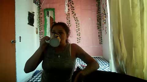 Snapshot of sexy_lolas chatting on May 2026 10:04:02 PM sexy lolas online show from May 2026 10:04:02 PM