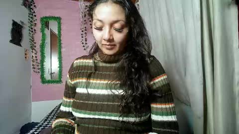 Snapshot of sexy_lolas chatting on May 2026 06:31:02 AM sexy lolas online show from May 2026 06:31:02 AM
