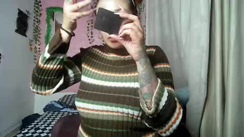 Snapshot of sexy_lolas chatting on May 2026 03:57:01 AM sexy lolas online show from May 2026 03:57:01 AM
