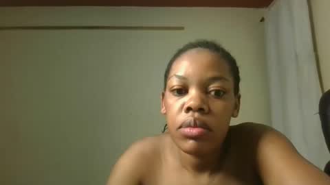 sexy_lyna online show from October 2025 05:30:01 AM