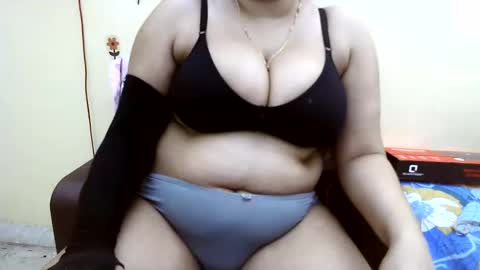 sexy_mandakini online show from April 2026 04:24:02 PM