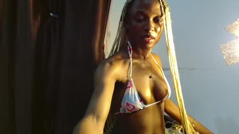 Snapshot of sexy_maureen chatting on April 2026 07:12:01 PM maggi online show from April 2026 07:12:01 PM