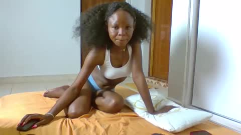 Snapshot of sexy_mimi7 chatting on December 2025 10:22:02 AM mimi online show from December 2025 10:22:02 AM