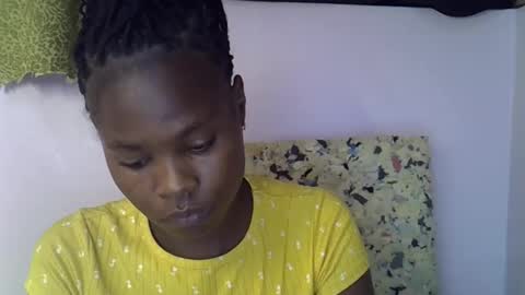 Molyne online show from February 2026 04:15:02 PM