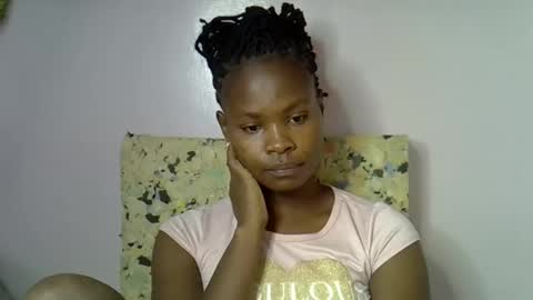 Molyne online show from February 2026 06:04:02 PM