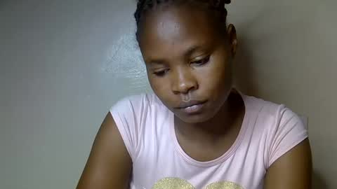 Molyne online show from April 2026 08:24:02 PM