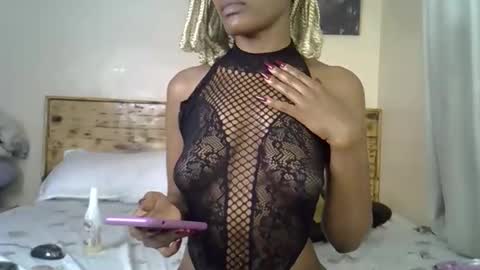 SEXY MOMAH online show from March 2026 10:27:02 PM