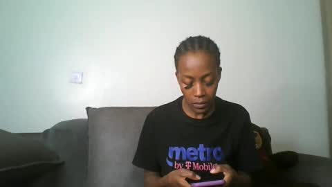 SEXY MOMAH online show from April 2026 06:16:01 PM