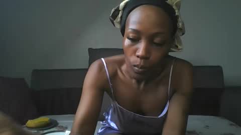 Snapshot of sexy_momah chatting on May 2026 05:07:01 PM SEXY MOMAH online show from May 2026 05:07:01 PM