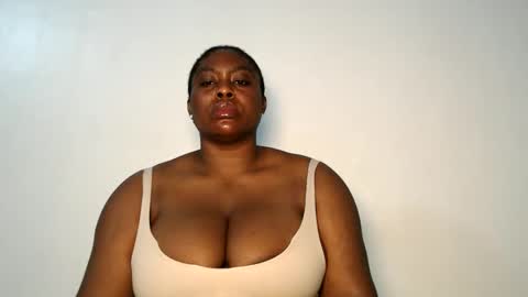 Snapshot of sexy_wetpussyy chatting on October 2025 10:44:02 PM Luna online show from October 2025 10:44:02 PM