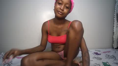 Snapshot of sexyasspetitte_ chatting on February 2025 12:54:01 AM sexyasspetitte_ online show from February 2025 12:54:01 AM