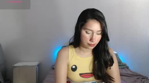 Snapshot of sexyasstime_1718 chatting on May 2026 08:15:01 PM Alice online show from May 2026 08:15:01 PM