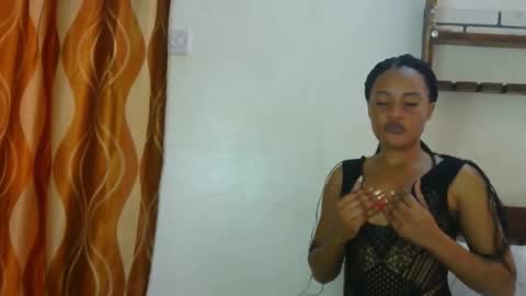 Lisa online show from December 2025 07:12:02 PM