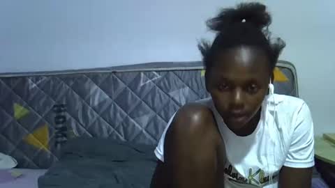 Snapshot of sexybeiby1 chatting on February 2026 05:17:02 PM sexybeiby1 online show from February 2026 05:17:02 PM