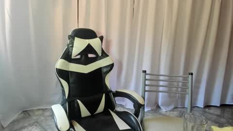 brazilianboyy online show from December 2025 03:40:02 PM