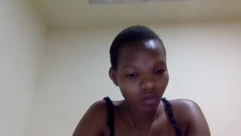 Snapshot of sexybrown14 chatting on September 2025 09:43:01 AM Essy online show from September 2025 09:43:01 AM