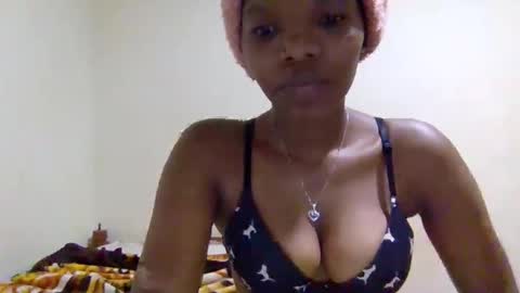 Snapshot of sexybrown14 chatting on September 2025 03:52:01 AM Essy online show from September 2025 03:52:01 AM
