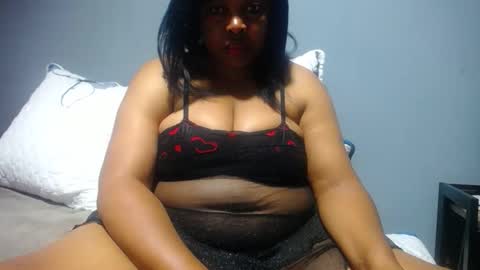 Snapshot of sexybustyebony19 chatting on March 2026 10:21:02 PM sexybustyebony19 online show from March 2026 10:21:02 PM