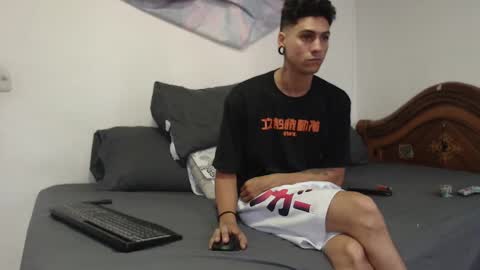 Mike online show from November 2025 08:52:01 PM