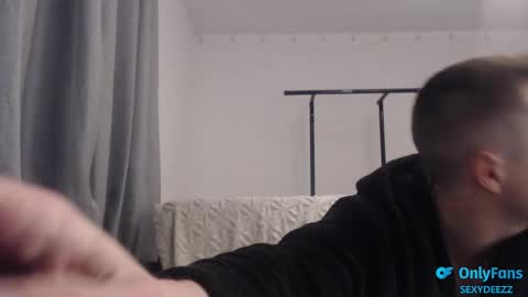 Snapshot of sexydeezz chatting on February 2025 09:41:02 PM SexyDeezZ online show from February 2025 09:41:02 PM