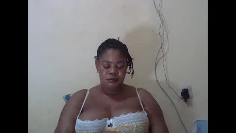 Snapshot of sexydove2 chatting on November 2025 07:16:02 PM EMILY online show from November 2025 07:16:02 PM