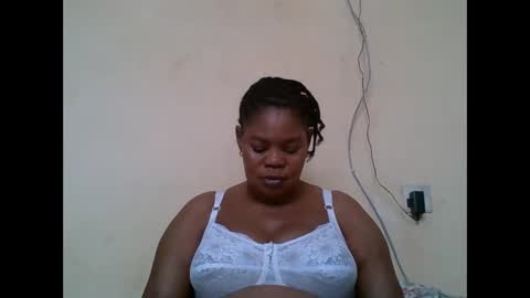 Snapshot of sexydove2 chatting on November 2025 07:22:01 AM EMILY online show from November 2025 07:22:01 AM