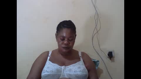 Snapshot of sexydove2 chatting on November 2025 07:27:02 PM EMILY online show from November 2025 07:27:02 PM