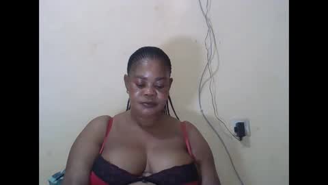 Snapshot of sexydove2 chatting on November 2025 02:44:01 AM EMILY online show from November 2025 02:44:01 AM