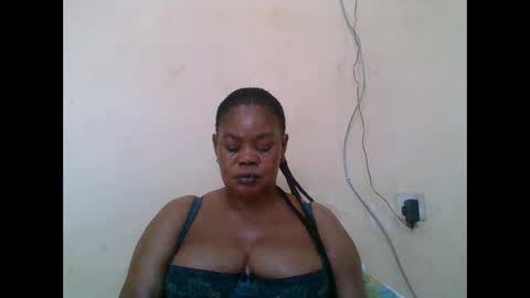 Snapshot of sexydove2 chatting on November 2025 07:41:01 AM EMILY online show from November 2025 07:41:01 AM