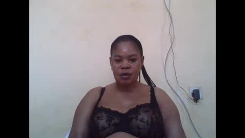 Snapshot of sexydove2 chatting on November 2025 07:18:02 AM EMILY online show from November 2025 07:18:02 AM