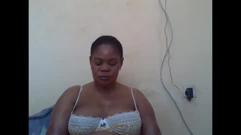 Snapshot of sexydove2 chatting on November 2025 07:14:02 AM EMILY online show from November 2025 07:14:02 AM