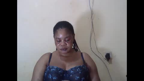 Snapshot of sexydove2 chatting on November 2025 06:40:01 PM EMILY online show from November 2025 06:40:01 PM