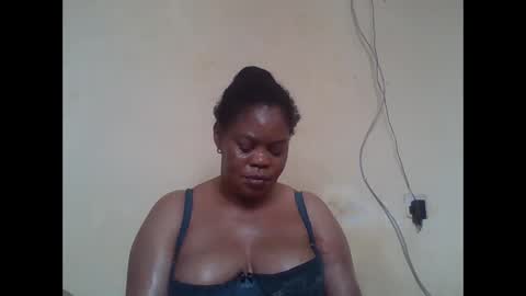 Snapshot of sexydove2 chatting on June 2026 06:52:02 AM EMILY online show from June 2026 06:52:02 AM
