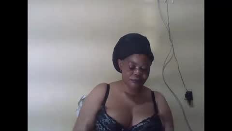 Snapshot of sexydove2 chatting on June 2026 02:48:01 AM EMILY online show from June 2026 02:48:01 AM