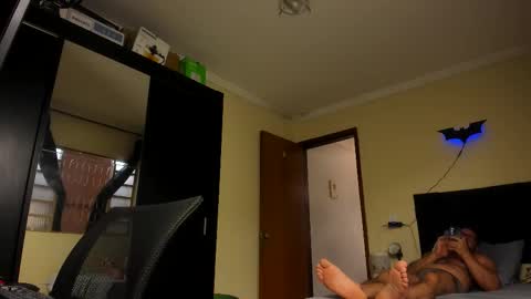 chris online show from November 2025 04:51:02 PM