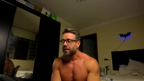 chris online show from November 2025 12:46:02 AM