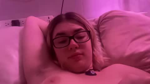 Snapshot of sexyflower21555 chatting on December 2024 04:36:02 AM sexyflower21555 online show from December 2024 04:36:02 AM