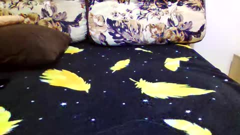 Snapshot of sexygirls9805 chatting on March 2025 03:05:02 PM Tiky Flory Lenny online show from March 2025 03:05:02 PM