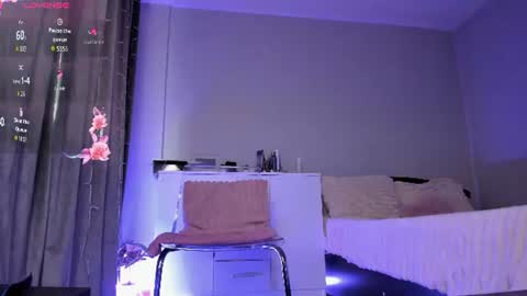 Snapshot of sexyjasmin19 chatting on June 2026 03:04:01 AM Jasmin online show from June 2026 03:04:01 AM